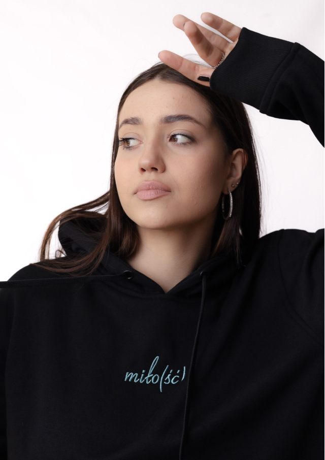 Original hoodie czarna z miętowym haftem miło(ść)