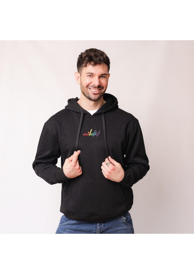 Original hoodie czarna z tęczowym haftem Miło(ść)